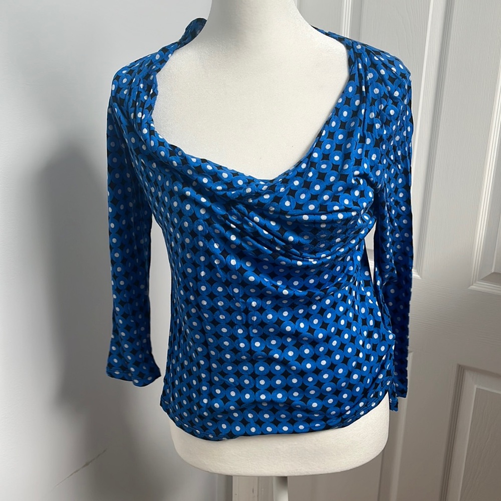 Michael kors beautiful blue top